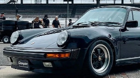 1989年保时捷911Turbo在印第安纳波利斯赢得保时捷经典修复挑战赛