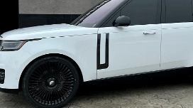 2023RangeRover展示了如何在现代24岁时穿着传统的双色调服装