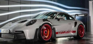 全新保时捷911GT3RS随附书中的所有航空技巧