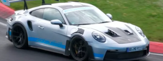 保时捷将新款911GT2RS隐藏在GT3RS车身下